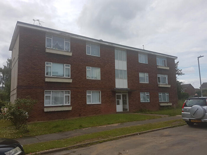 3 Bedroom Flat To Rent In Intalbury Avenue, HP19