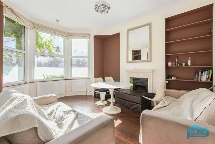 2 Bedroom Flat To Rent In Dollis Road, London, N3
