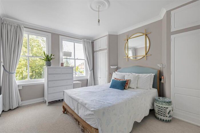 1 Bedroom Flat For Sale In Bedford Hill, SW12