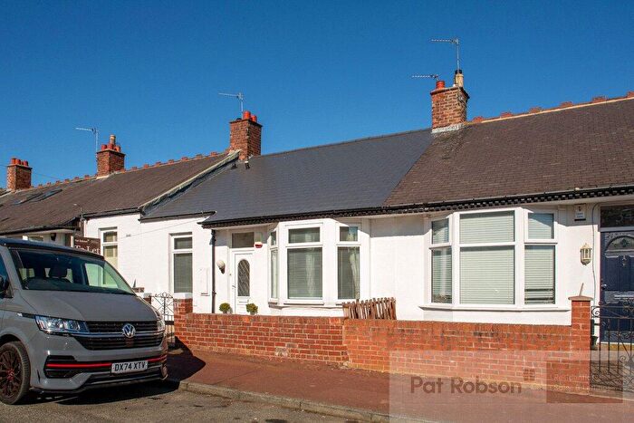 3 Bedroom Bungalow To Rent In Oakfield Terrace, Gosforth, Newcastle Upon Tyne, Tyne And Wear, NE3