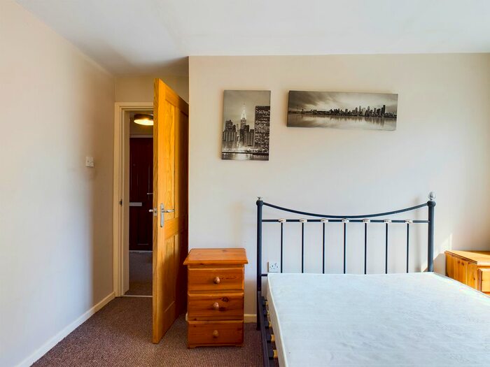 1 Bedroom Flat For Sale In Cowan Street, Newry, BT34