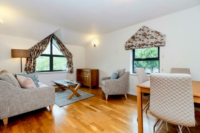 2 Bedroom Apartment To Rent In Poets Place, Oxford, OX2