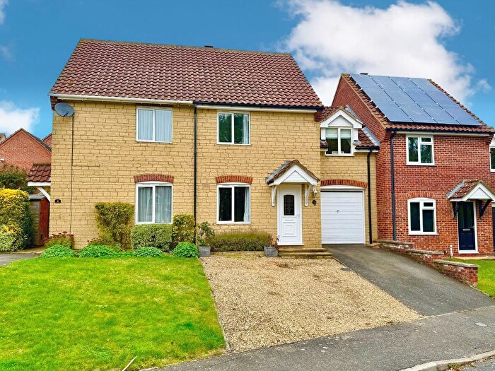 3 Bedroom Semi-Detached House For Sale In Harrington Road, South Witham, Grantham, NG33