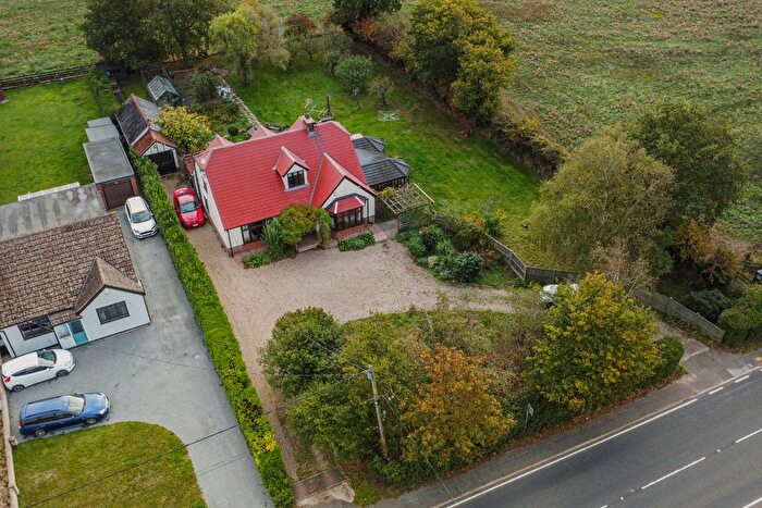 5 Bedroom Chalet For Sale In Fox Street, Ardleigh, CO7