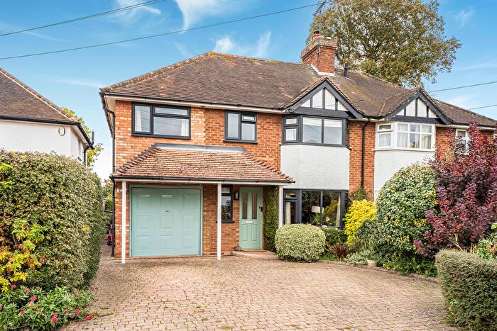 4 Bedroom Semi-detached House For Sale In Bearton Green, Hitchin, SG5