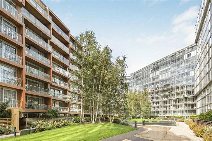 2 Bedroom Flat To Rent In Aurora Gardens, Battersea Power Station, SW11