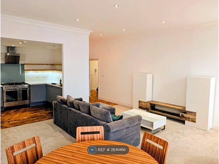 2 Bedroom Flat To Rent In The Gieves Apartments, Portsmouth, PO1