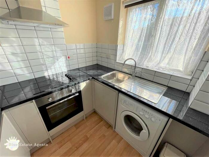 1 Bedroom Ground Flat To Rent In Burket Close, Southall, UB2