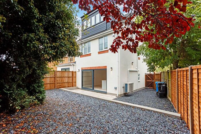 4 Bedroom End Of Terrace House To Rent In Firs Avenue, Windsor, SL4