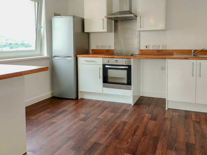 1 Bedroom Flat To Rent In Parkwood Rise, Keighley, BD21