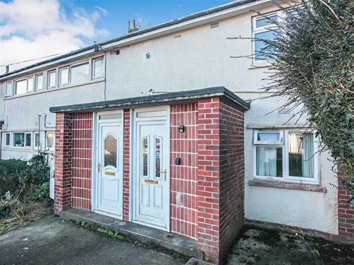 2 Bedroom Flat For Sale In Kingsale Road, Salcombe, TQ8