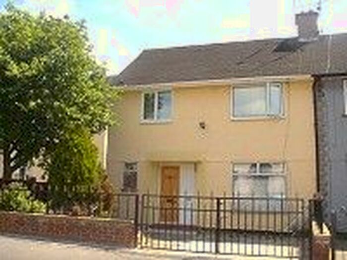 3 Bedroom Semi-Detached House To Rent In Bransdale Road, Clifton, Nottingham, NG11