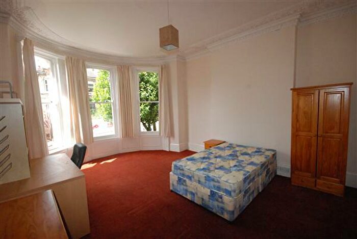 8 Bedroom Terraced House To Rent In Hughendon Road, BS8