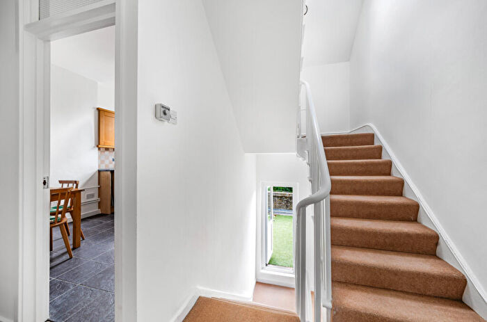 2 Bedroom Apartment To Rent In Iverson Road, West Hampstead, London, NW6