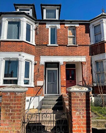Studio To Rent In Roberts Road, High Wycombe, HP13