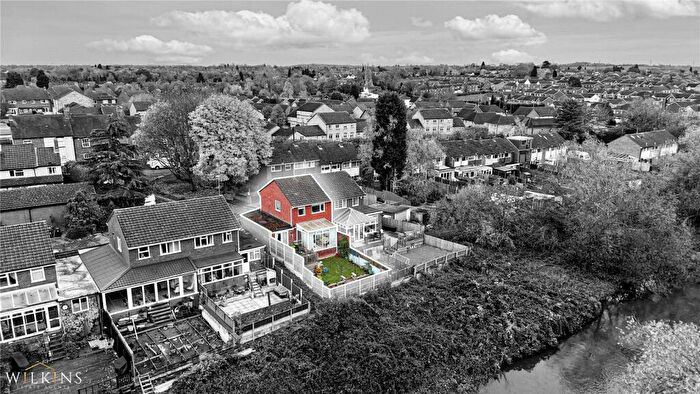 3 Bedroom Semi-Detached House For Sale In Grange Close, Two Gates, Tamworth, B77