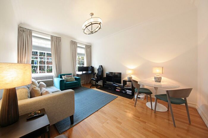 1 Bedroom Flat To Rent In Eyre Court, - Finchley Road, NW8