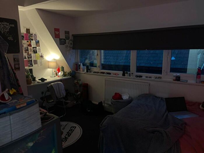 7 Bedroom House To Rent In Cardigan Road, Leeds, LS6