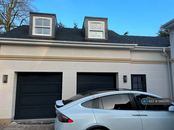 1 Bedroom Semi-Detached House To Rent In Leatherhead, Leatherhead, KT22