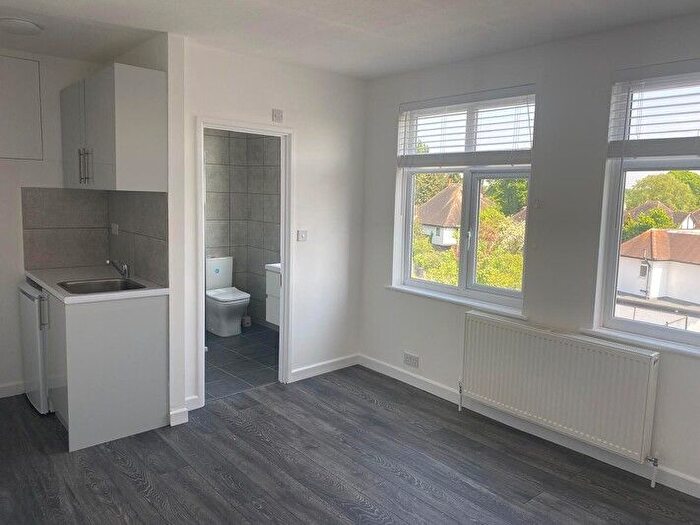 1 Bedroom Studio To Rent In Fairway, Petts Wood, Orpington, BR5