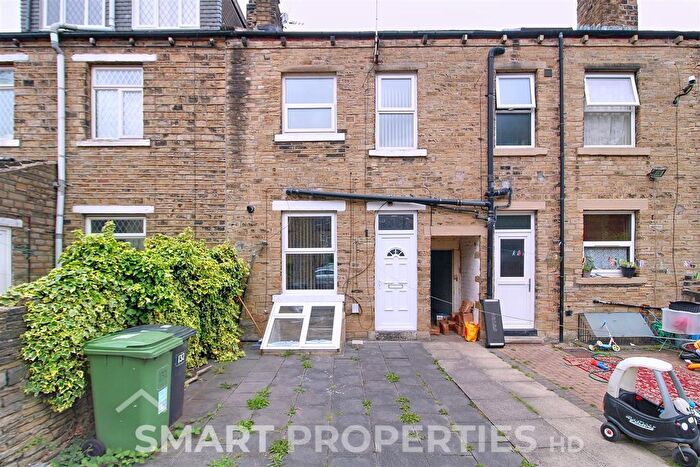 3 Bedroom Terraced House To Rent In Lockwood Road, Huddersfield, HD1