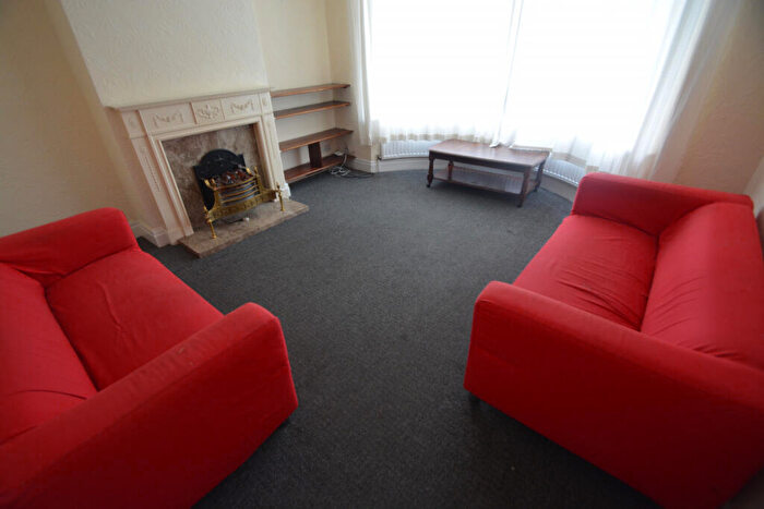 4 Bedroom House To Rent In St. Annes Road, Leeds, LS6