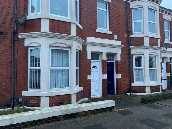 2 Bedroom Flat To Rent In Whitefield Terrace, Newcastle Upon Tyne, NE6