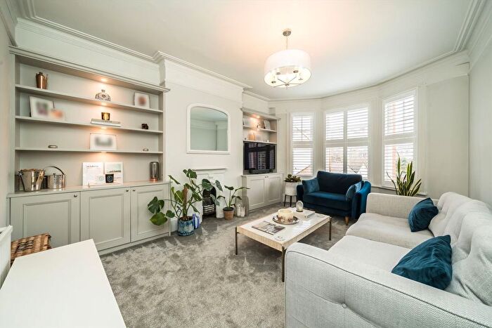 2 Bedroom Flat For Sale In Aristotle Road, Clapham, SW4