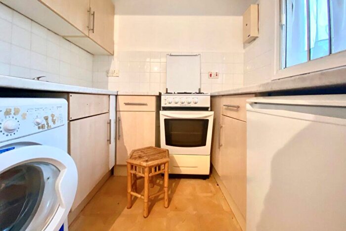 1 Bedroom Maisonette To Rent In Stephensons Court, SL1