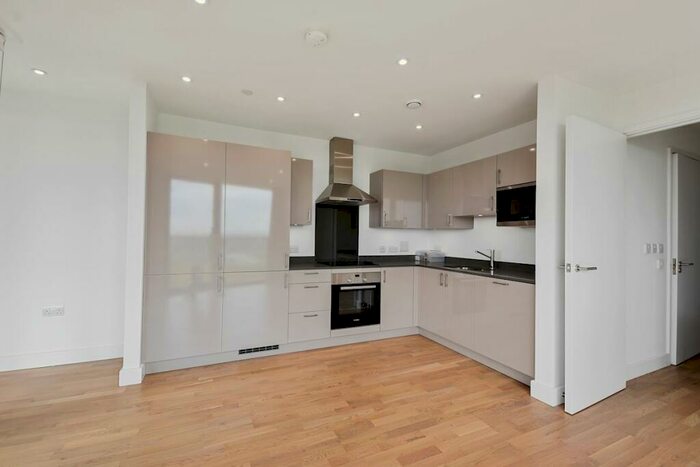 2 Bedroom Apartment To Rent In Burgess Springs, Chelmsford, CM1