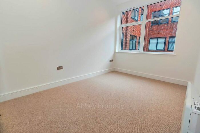 1 Bedroom Flat To Rent In Flowers Way, Luton, LU1