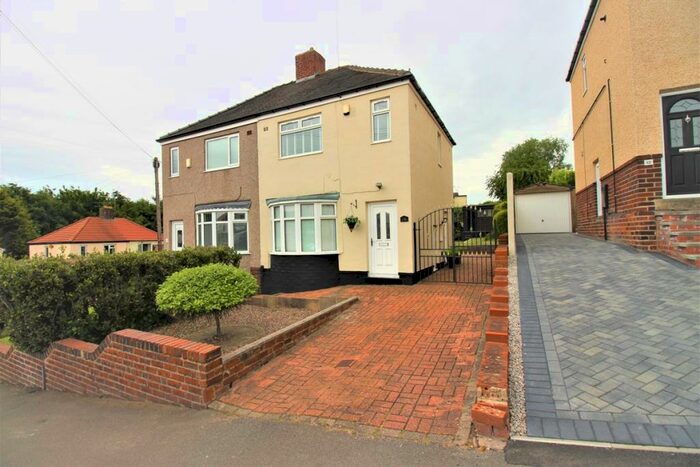 3 Bedroom Semi-Detached House To Rent In Hollinsend Avenue, Sheffield, Sheffield, S12