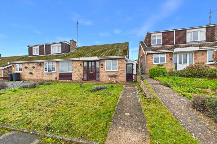 3 Bedroom Bungalow For Sale In Redland Drive, Kingsthorpe, Northampton, NN2