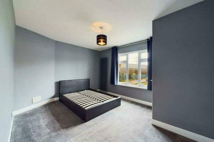 3 Bedroom House To Rent In Oakridge Road, Southampton, SO15