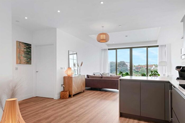 2 Bedroom Apartment To Rent In The Waterside Apartments, West Bridgford, NG2