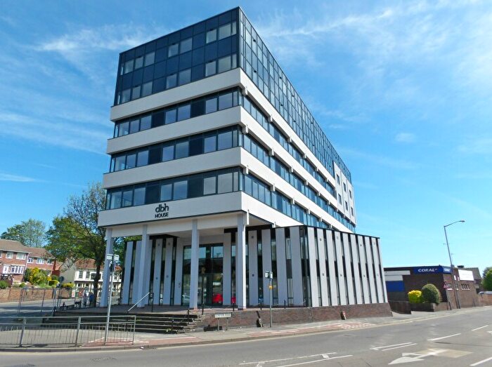 1 Bedroom Flat To Rent In Carlton Square, Nottingham, NG4