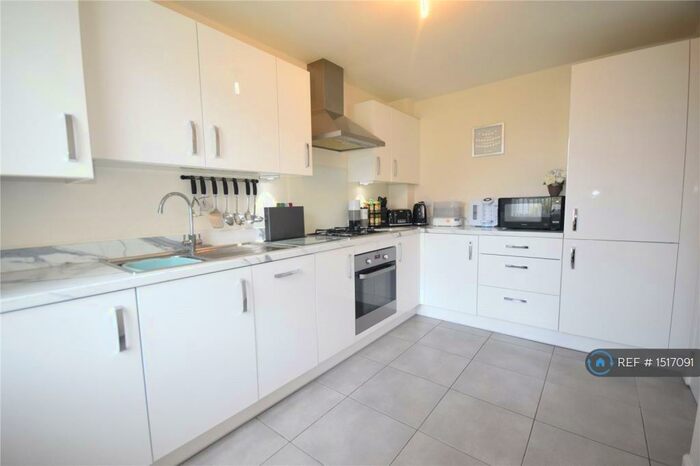 3 Bedroom Semi-Detached House To Rent In Cartwrights Farm Road, Liverpool, L24
