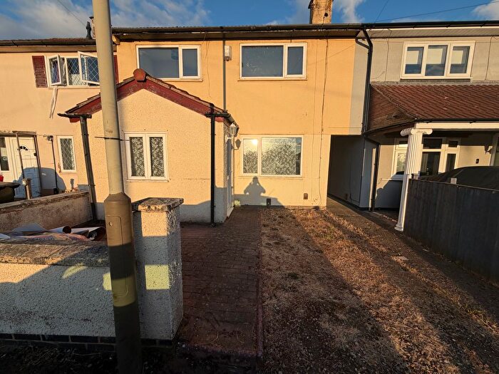 3 Bedroom Terraced House To Rent In Fastnet Road, LE5