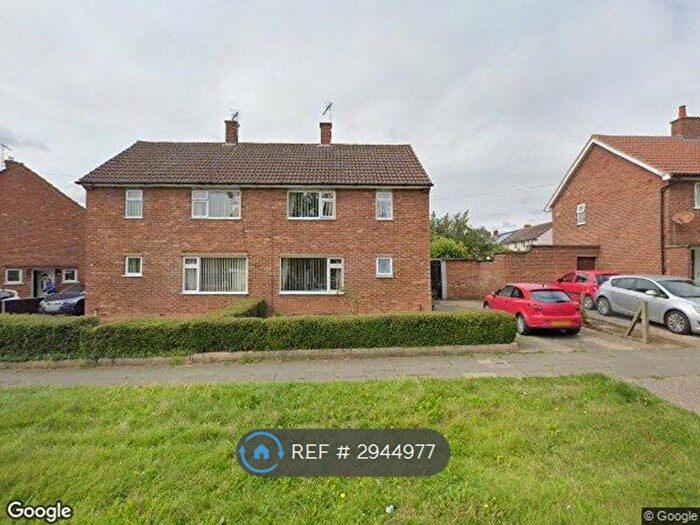 3 Bedroom Semi Detached House To Rent In Burke Road, Ipswich, IP1