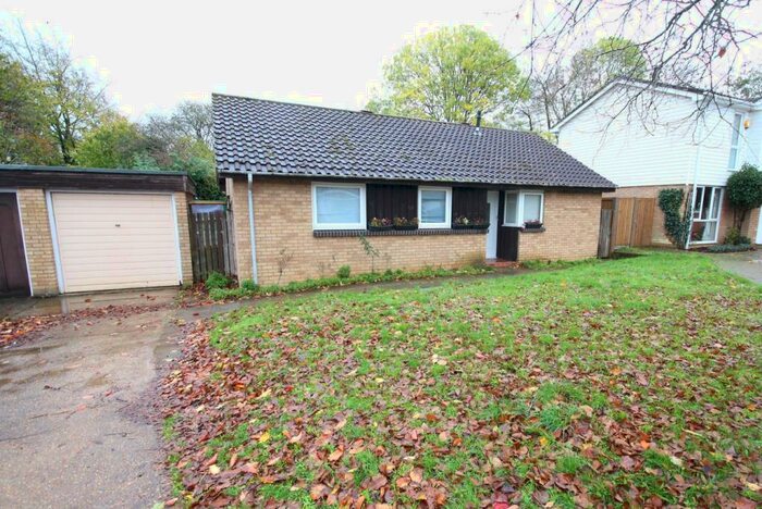 2 Bedroom Bungalow To Rent In Dents Close, Letchworth Garden City, SG6