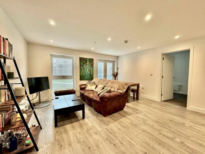 2 Bedroom Apartment To Rent In Alexandra Park, LS4