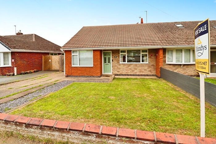 2 Bedroom Semi-Detached Bungalow For Sale In Redwood Drive, Waddington, Lincoln, LN5