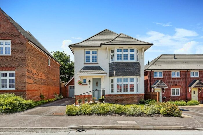 4 Bedroom Property To Rent In Osprey Road, Warminster, BA12