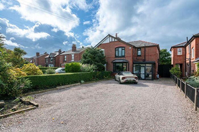 3 Bedroom Semi-Detached House For Sale In Tower Hill, Ormskirk, L39