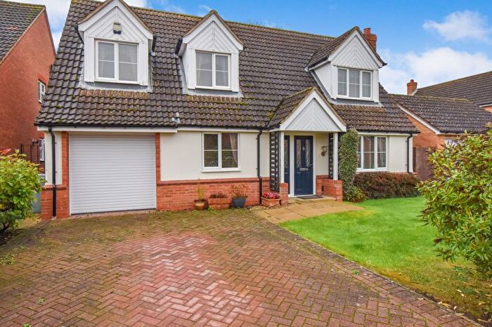 3 Bedroom Detached House For Sale In Walsingham Drive, Corby Glen, Grantham, NG33