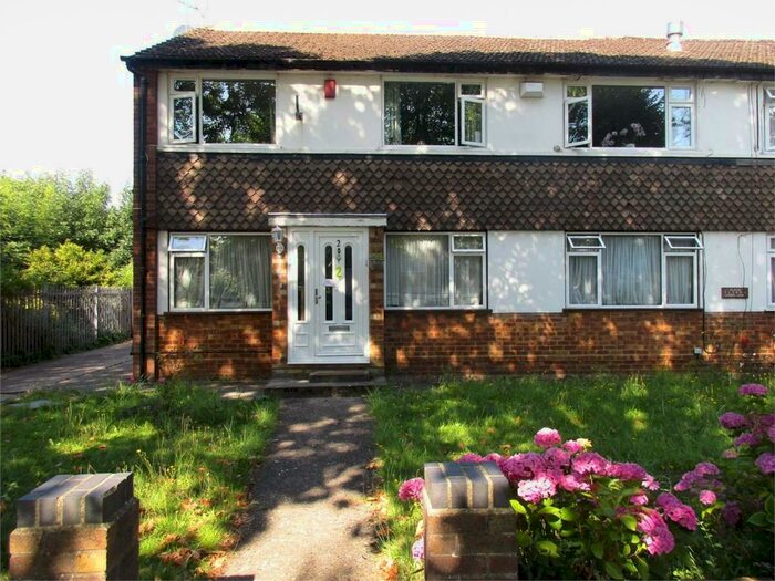 3 Bedroom Flat To Rent In Harrowdene Road, Wembley, HA0