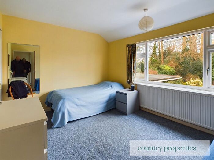 3 Bedroom End Of Terrace House For Sale In Knightsfield, Welwyn Garden City, AL8