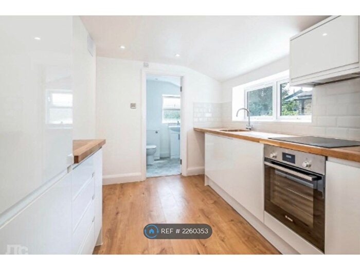 1 Bedroom Flat To Rent In Peckham, London, SE15
