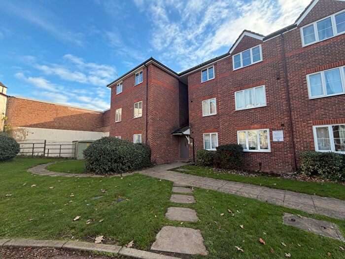 2 Bedroom Flat To Rent In Upper Priory Street, Northampton, NN1