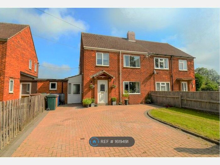 3 Bedroom Semi-Detached House To Rent In Northfield Cottages, Elstronwick, HU12